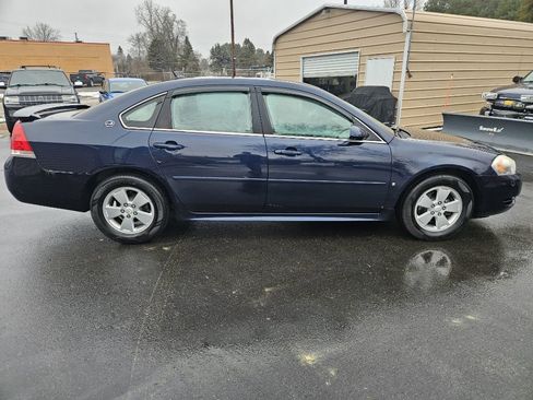 Used 2009 Chevrolet Impala LT w/ Luxury Edition Package image 4