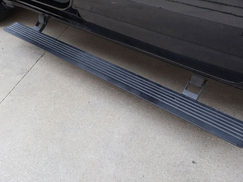 Used 2019 RAM 1500 Laramie AWD/4WD image 30