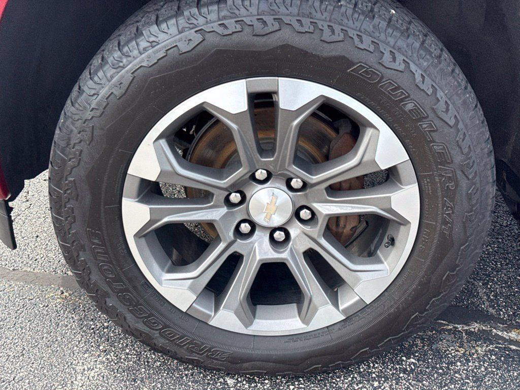 Certified 2024 Chevrolet Silverado 1500 High Country w/ Technology Package AWD/4WD image 35