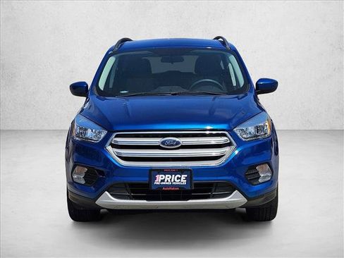 Used 2018 Ford Escape SE w/ SE Sync 3 Package FWD image 2