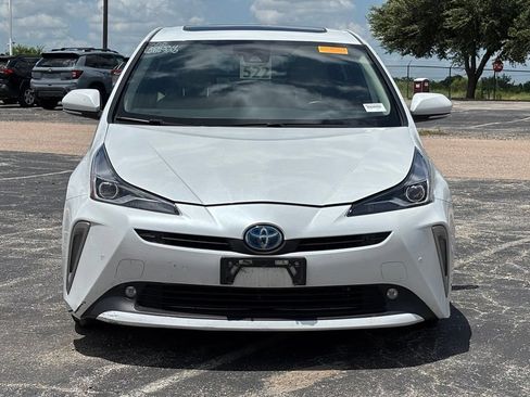 Used 2022 Toyota Prius Limited w/ Premium Convenience Package FWD image 3