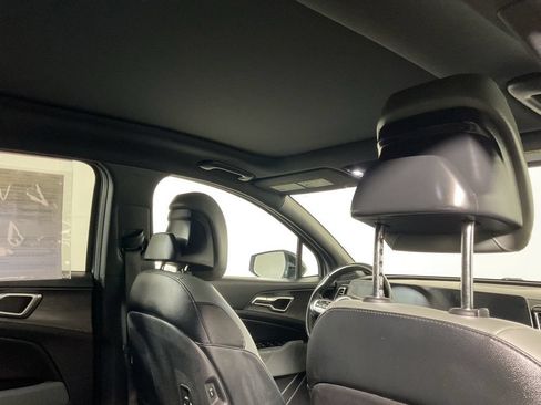 Used 2023 Kia Sportage X-Line w/ X-Line Premium Package AWD/4WD image 3