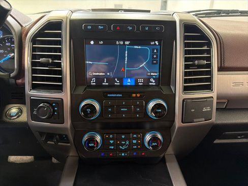 Used 2019 Ford F250 Platinum w/ Platinum Ultimate Package image 18