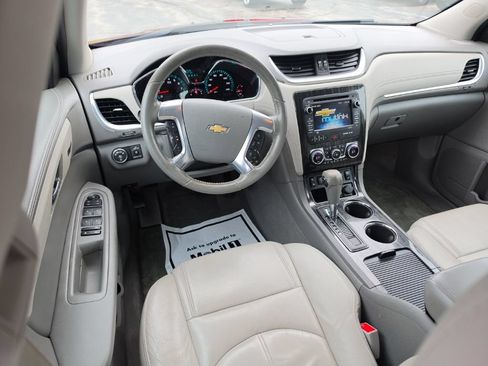 Certified 2016 Chevrolet Traverse LT FWD image 7