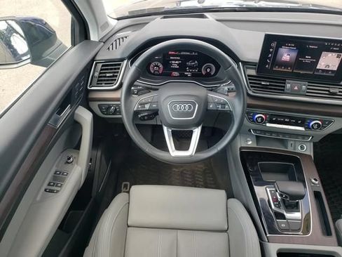 Used 2022 Audi Q5 2.0T Prestige w/ Prestige Package AWD/4WD image 17