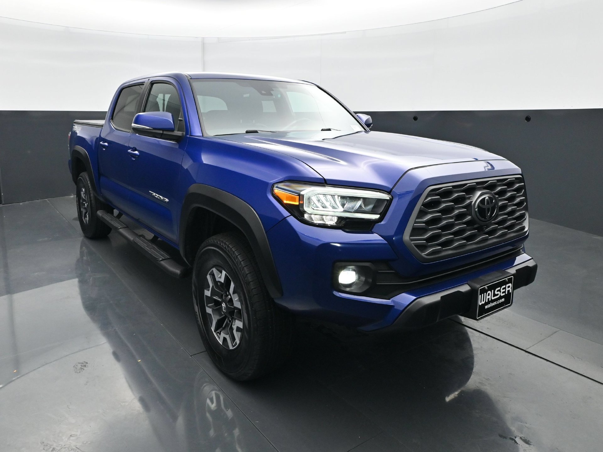 Used 2022 Toyota Tacoma TRD Off-Road w/ TRD Premium Off Road Package AWD/4WD image 11