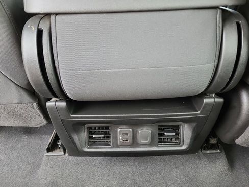 Used 2021 GMC Sierra 2500 SLE w/ SLE Value Package; AWD/4WD image 33