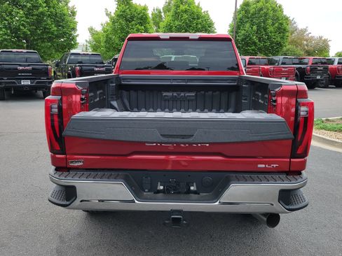 New 2026 GMC Sierra 2500 SLT AWD/4WD image 12