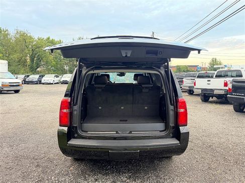 Used 2015 Chevrolet Tahoe LT w/ Luxury Package AWD/4WD image 6