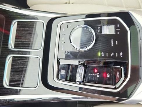Used 2026 BMW 740i w/ Premium Package RWD image 51