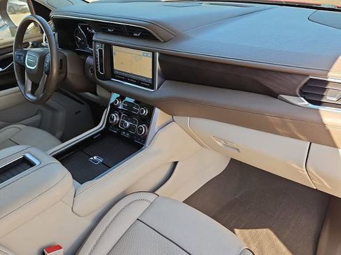 Certified 2021 GMC Yukon Denali image 27