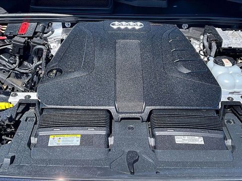 Used 2021 Audi Q7 2.0T Premium w/ Convenience Package image 12