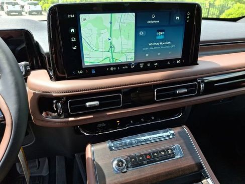 New 2026 Lincoln Aviator Reserve AWD/4WD image 9