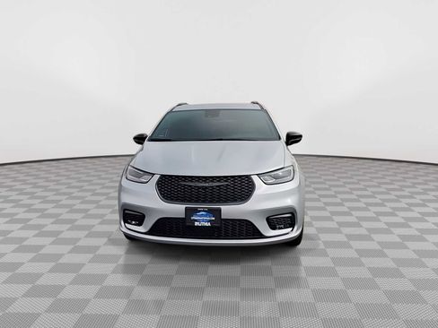 New 2026 Chrysler Pacifica Select image 3