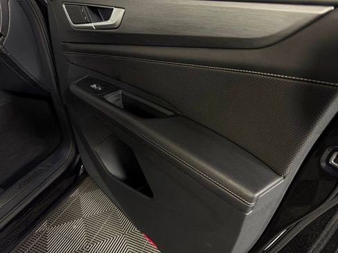 Used 2025 Volkswagen Atlas Cross Sport SE image 33