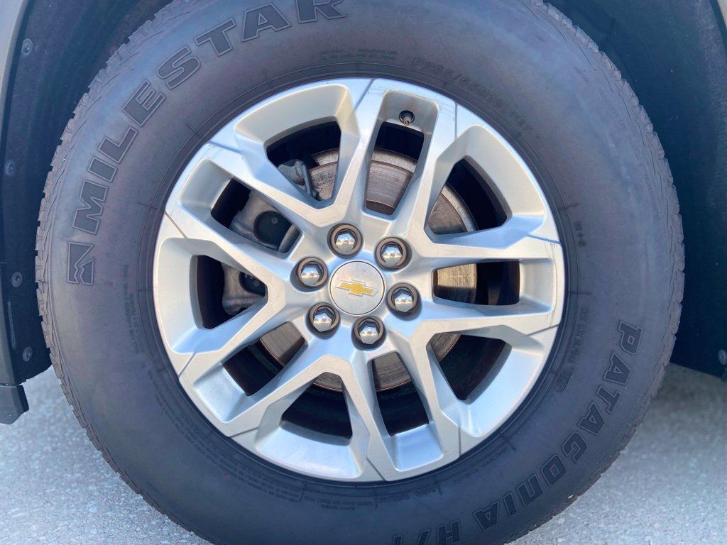 Used 2021 Chevrolet Traverse LT AWD/4WD image 9