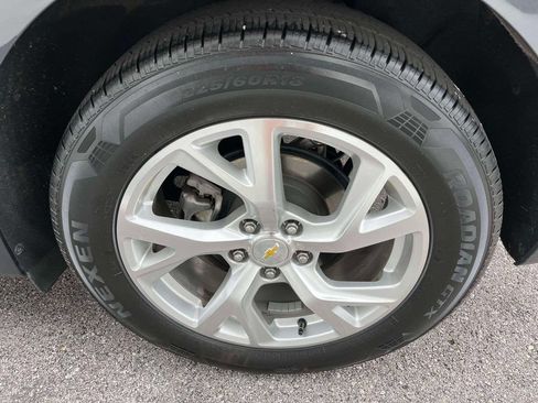 Certified 2018 Chevrolet Equinox Premier FWD image 11