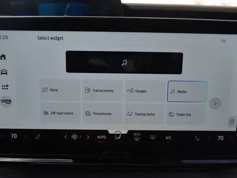 Used 2025 Ford Expedition Max Active image 31