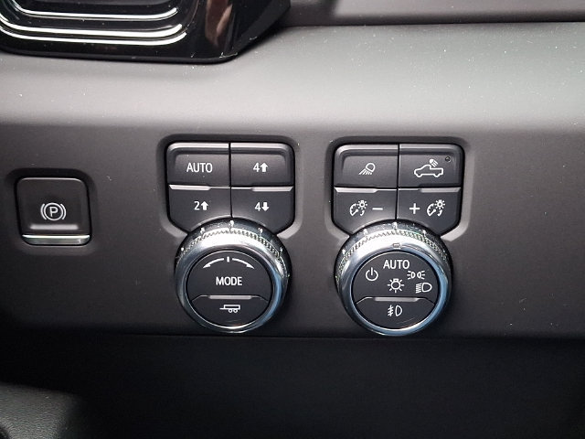 Certified 2023 GMC Sierra 1500 AT4 w/ AT4 Premium Package AWD/4WD image 24