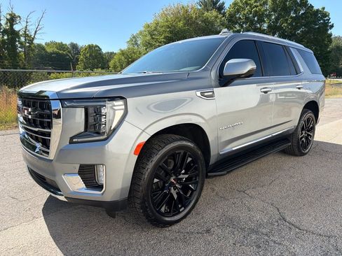 Used 2023 GMC Yukon SLT AWD/4WD image 6