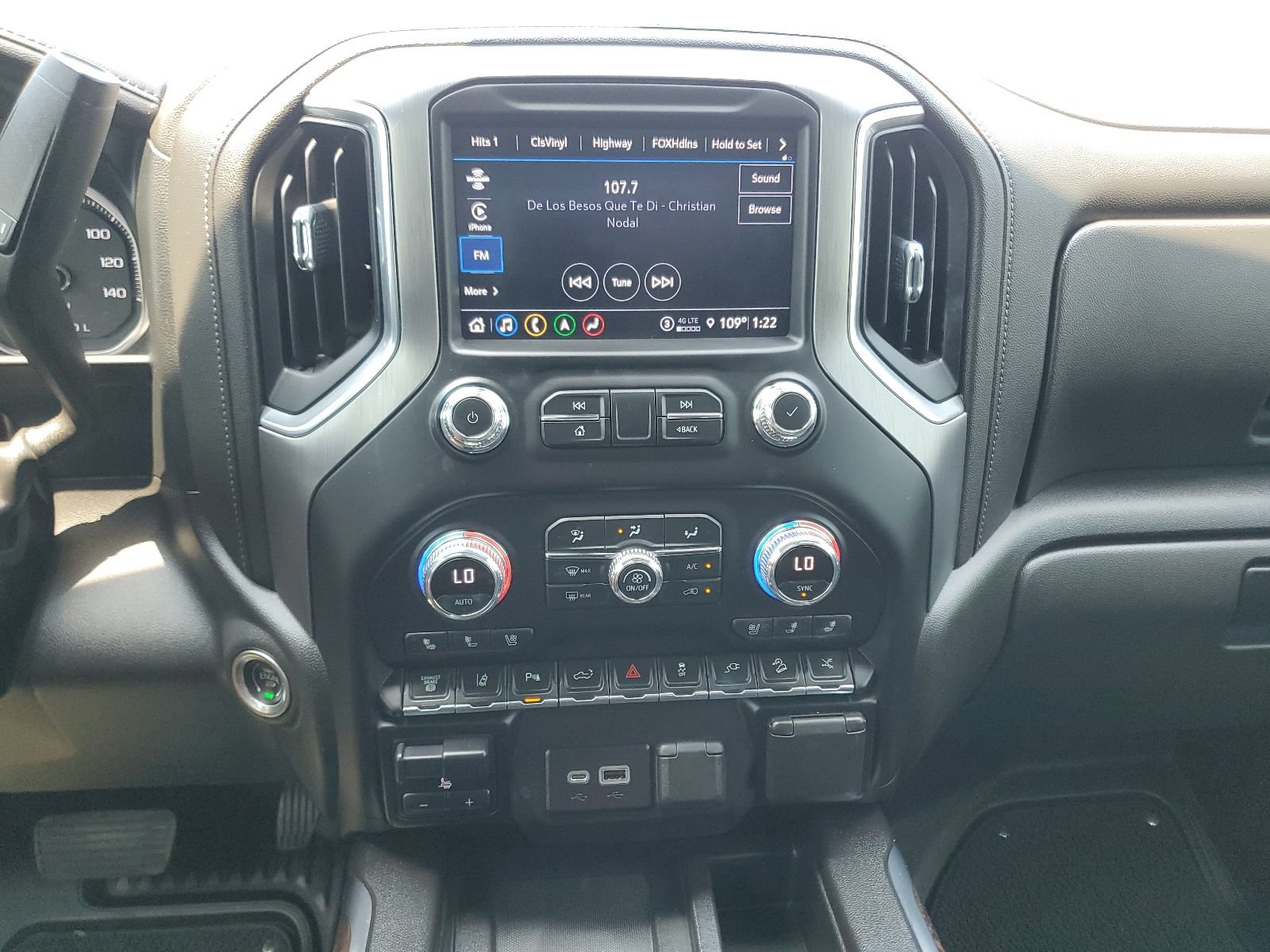 Used 2022 GMC Sierra 3500 Denali AWD/4WD image 32