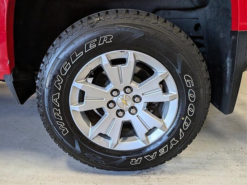 Used 2019 Chevrolet Colorado LT AWD/4WD image 15