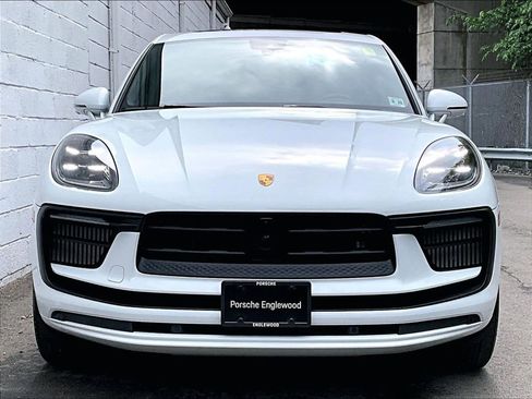 Certified 2023 Porsche Macan S AWD/4WD image 8