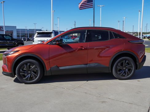New 2026 Toyota C-HR AWD/4WD image 5