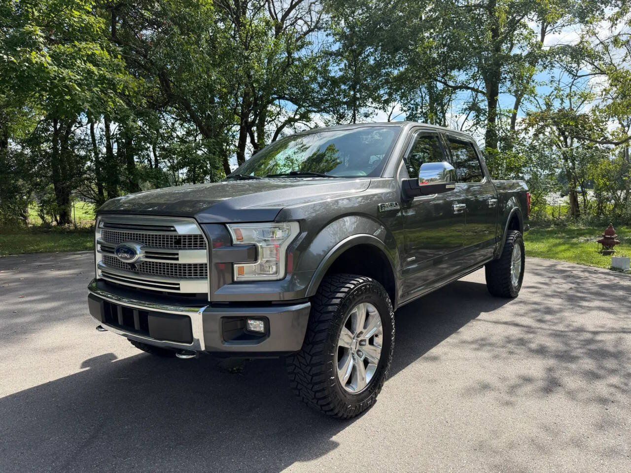 Used 2015 Ford F150 Platinum w/ Equipment Group 701A Luxury AWD/4WD image 83