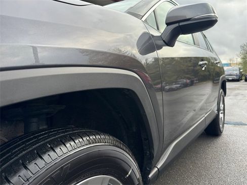 Used 2025 Toyota RAV4 XLE image 29