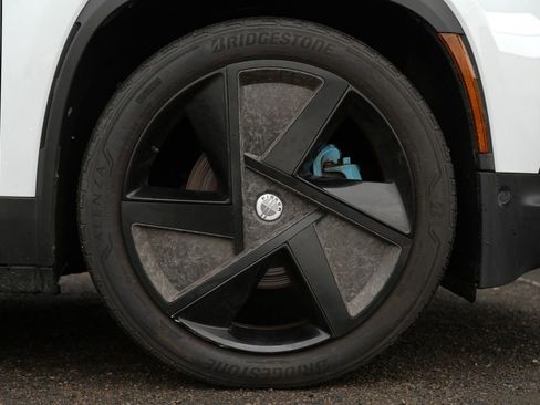 Used 2023 Fisker Ocean Extreme image 12