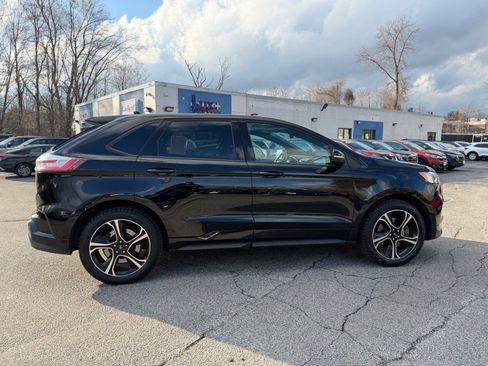 Used 2020 Ford Edge ST w/ Cold Weather Package image 2