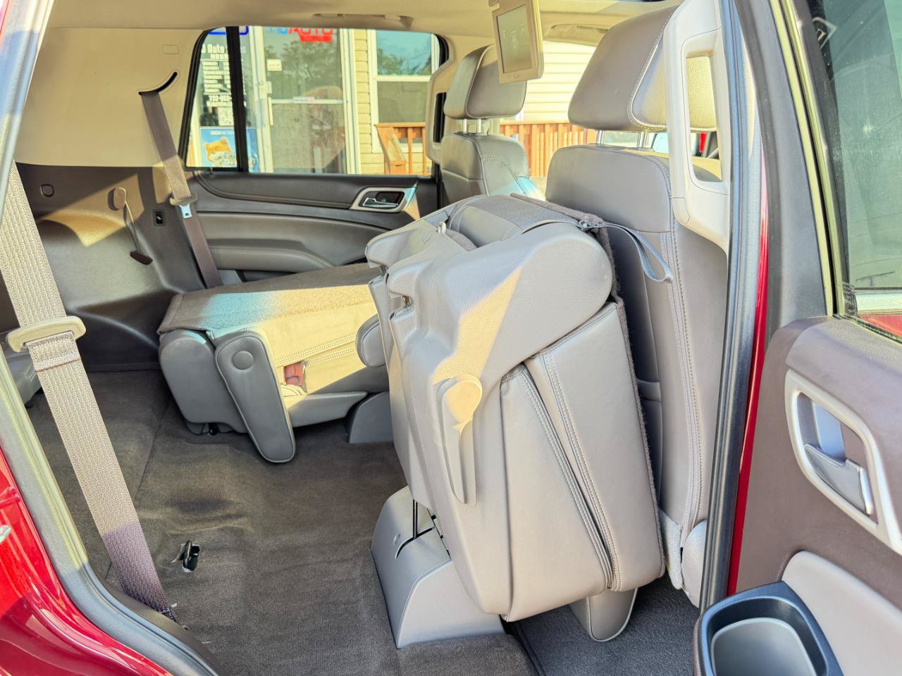 Used 2017 GMC Yukon Denali w/ Open Road Package AWD/4WD image 47