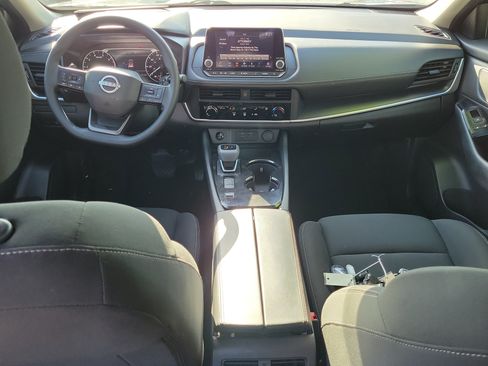 Certified 2025 Nissan Rogue S FWD image 12