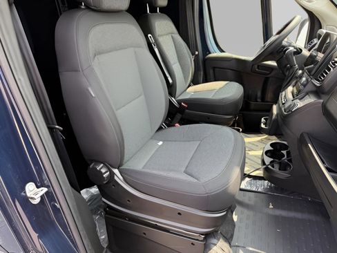 New 2025 RAM ProMaster 2500 w/ Premium Convenience Group image 10
