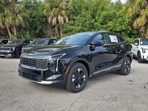 New 2026 Kia Sportage LX FWD image 4