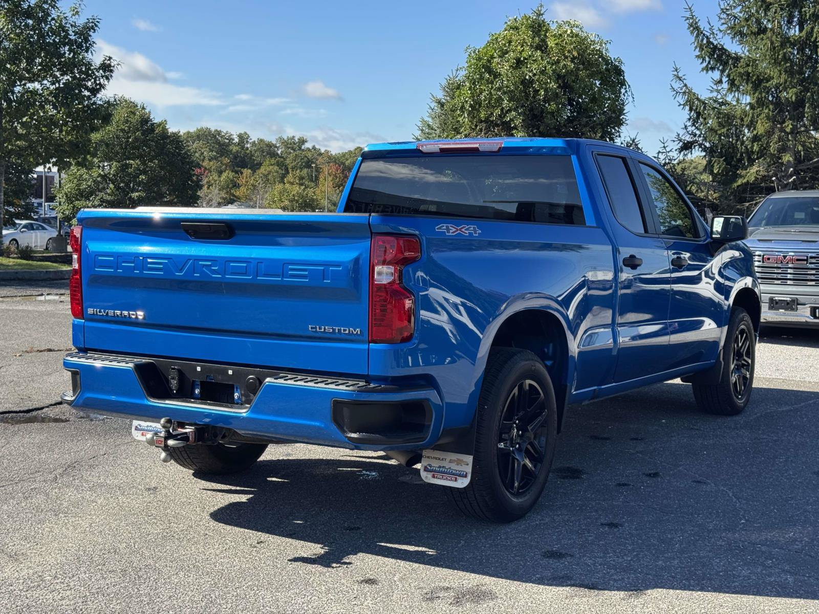 Used 2024 Chevrolet Silverado 1500 Custom AWD/4WD image 5
