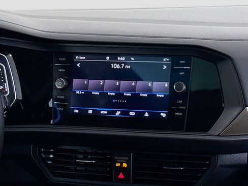 Used 2021 Volkswagen Jetta SEL Premium image 25