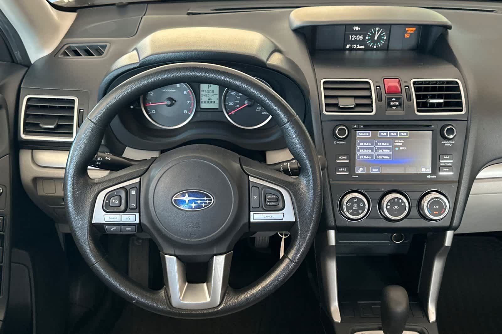 Used 2017 Subaru Forester 2.5i AWD/4WD image 14