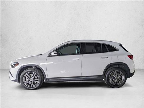 Used 2025 Mercedes-Benz GLA 250 image 12