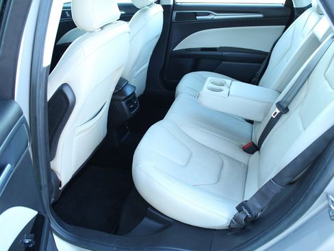 Used 2015 Ford Fusion Titanium image 18