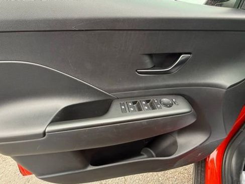 Used 2024 Hyundai Kona SEL image 18