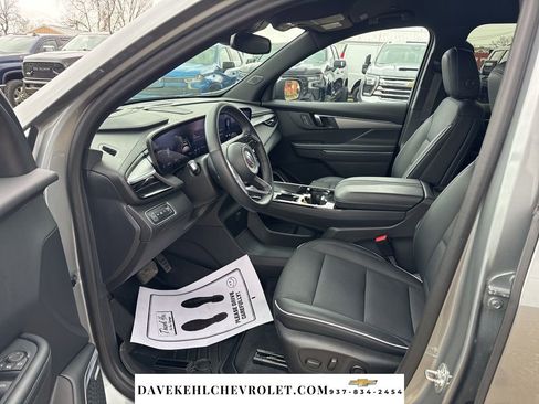 Used 2025 Buick Enclave Preferred w/ Power Package image 17