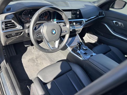 Used 2022 BMW 330i Sedan w/ Driving Assistance Package image 18
