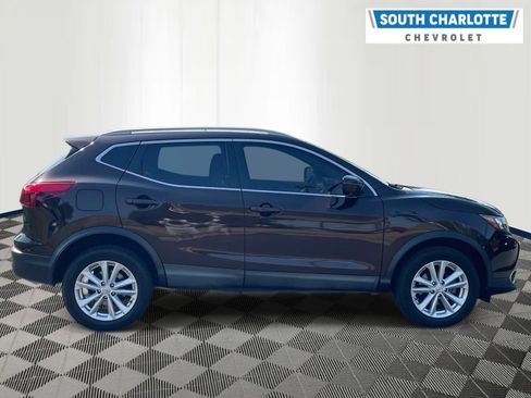 Used 2017 Nissan Rogue Sport SV w/ SV Premium Package FWD image 4