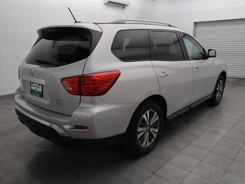 Used 2018 Nissan Pathfinder SL AWD/4WD image 9