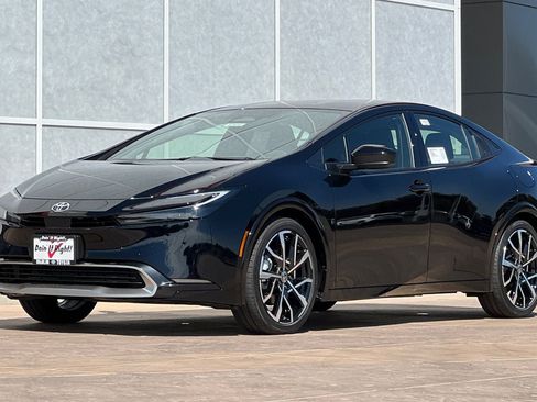New 2026 Toyota Prius Plug-In Hybrid FWD image 8