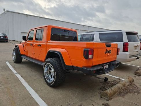 Used 2025 Jeep Gladiator Sport image 6
