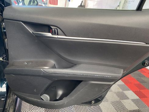 Used 2021 Toyota Camry SE FWD image 10