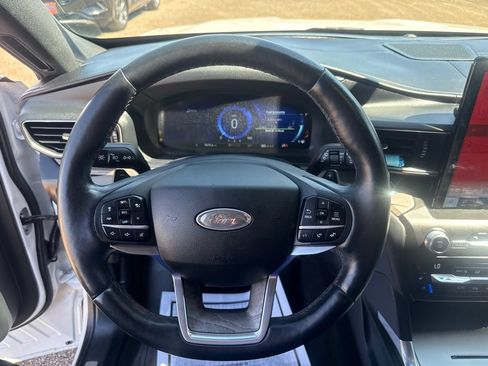 Used 2020 Ford Explorer Platinum w/ Premium Technology Package AWD/4WD image 14